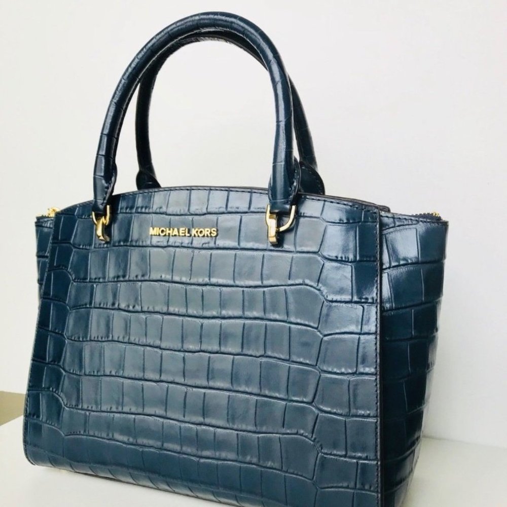 MICHAEL KORS ELLIS NAVY SATCHEL LIMITED EDITION